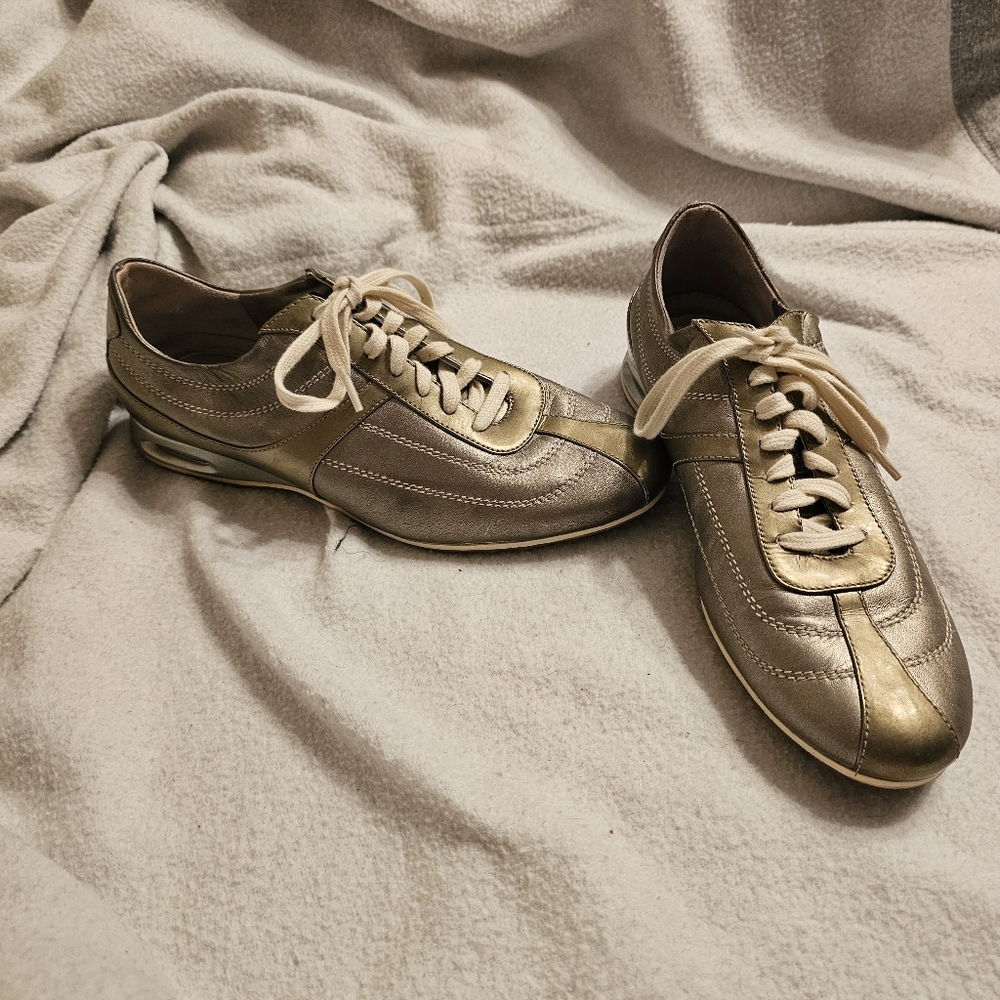 Cole Haan Women's NikeAir Tech Oxford Sneakers in Metallic Gold Size 9B